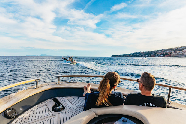 Neapel: Sonnenuntergangsfahrt mit dem Boot in kleiner Gruppe mit Spritz