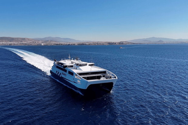 Atene: viaggio in traghetto tra Atene e Mykonos