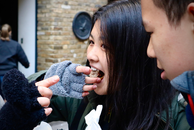 London: Borough Market Food Tour with 6+ Authentic Tastings