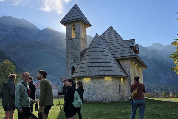 Från Tirana: 2-dagars rundtur i Theth och Shkoder