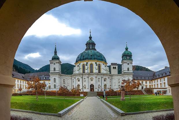 Autista privato: Monaco di Baviera a Neuschwanstein, Linderhof e Ettal