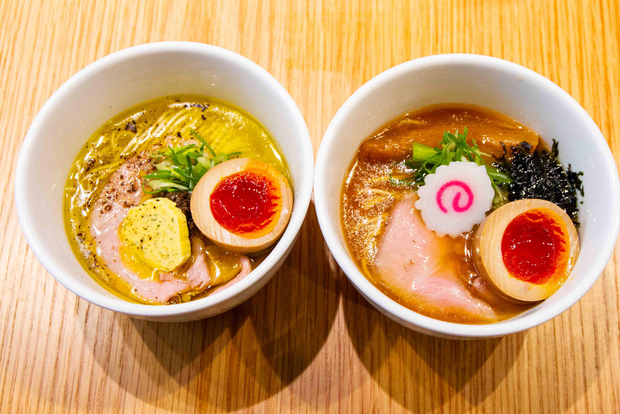Tokyo: Ramen Tasting Tour with 6 Mini Bowls of Ramen