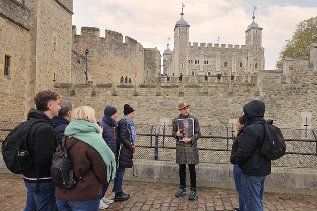 London: Medieval History Walking Tour from The Tower