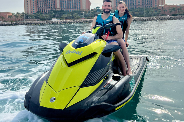 Palm Jumeirah: tour guidato di 1,5 ore con le moto d'acqua