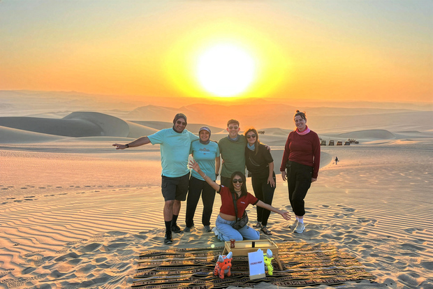 Lima: Excursión de 1 día a Paracas y Huacachina con brindis al atardecer