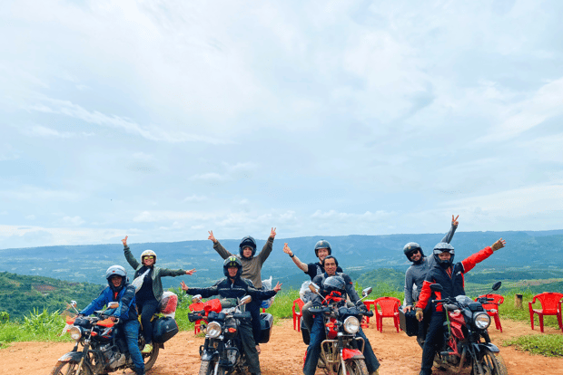 Dalat: Excursión guiada de un día en moto por la campiña