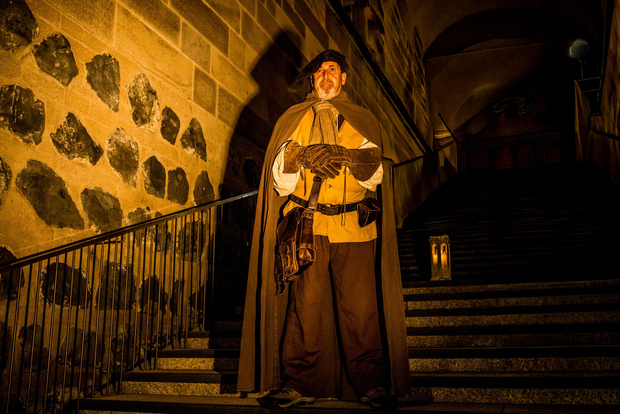 Colonia: tour a piedi del centro storico con il guardiano notturno