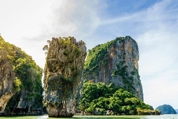 Ko Yao: Escursione Premium sull'isola di James Bond in motoscafo e canoa