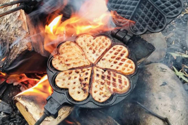 Oslo: Fjord View, Forest Hike & Bonfire Waffel Experience