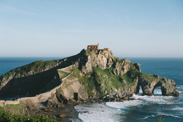 Bizkaia Bridge, Gaztelugatxe, Bermeo and Gernika from Bilbao