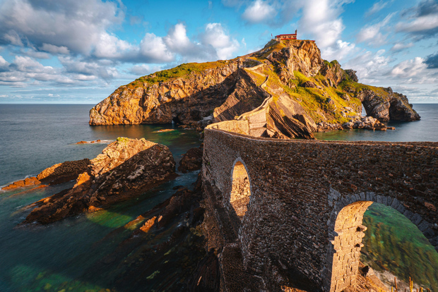 From Bilbao: Gaztelugatxe with Access, Bermeo & Gernika Tour