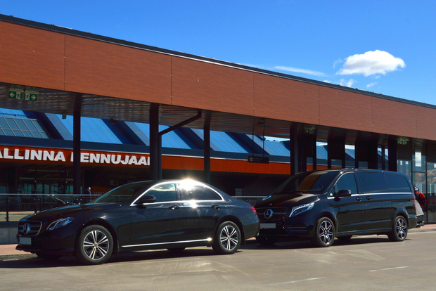 Tallinn: Private Airport Transfer