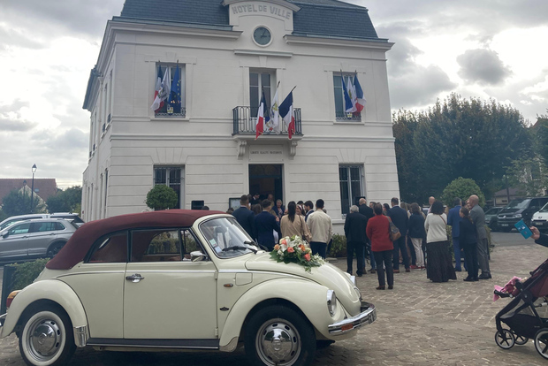 Visita in auto d'epoca Parigi Chantilly Versailles Auvers