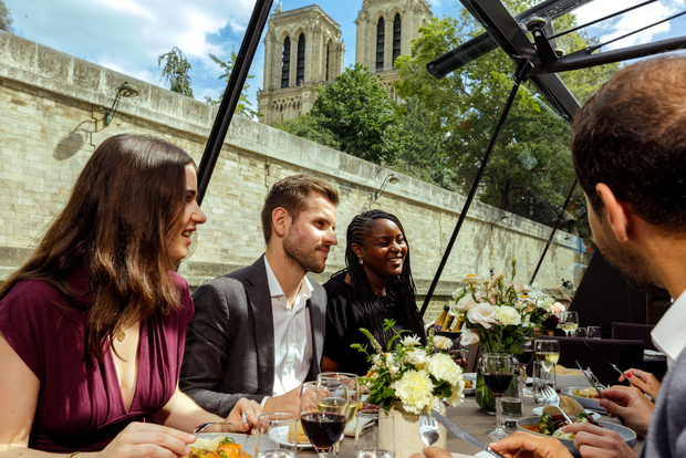巴黎:塞纳河午餐游船(2 小时,含 3 道菜菜单