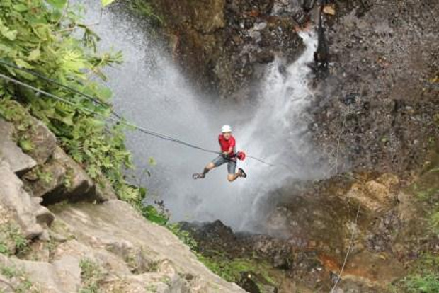 La Fortuna: Esperienza di canyoning e arrampicata sulle cascate