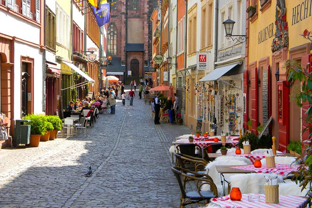 Heidelberg: City of Romance 2-Hour Walking Tour