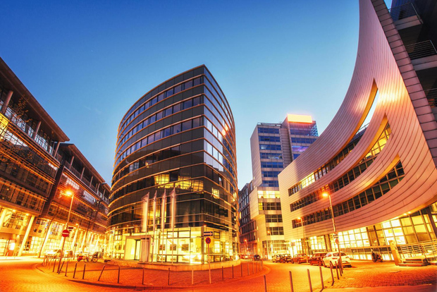 Düsseldorf: Insta-Perfect Walk mit einem Einheimischen