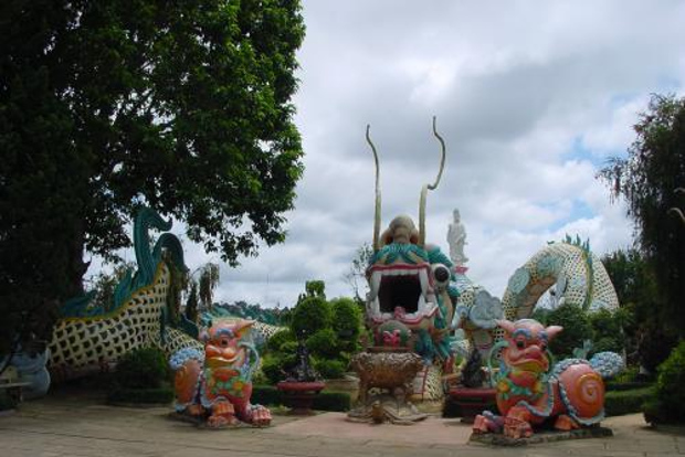 7 horas Cascada de Datanla, Túnel de Arcilla y Templo de la Santa Sede