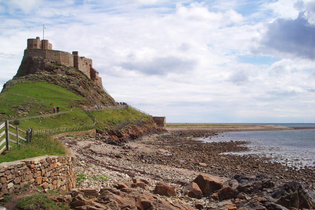 Da Edimburgo: tour giornaliero della costa vichinga e del castello di Alnwick