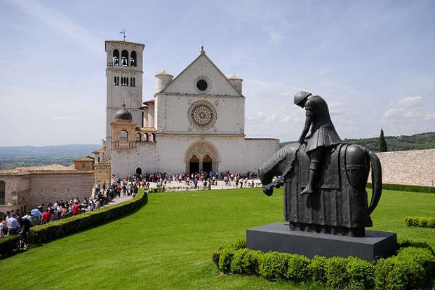 Assisi: Private Walking Tour with St. Francis Basilica