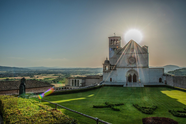Assisi: Walking Tour with St. Francis Basilica Visit