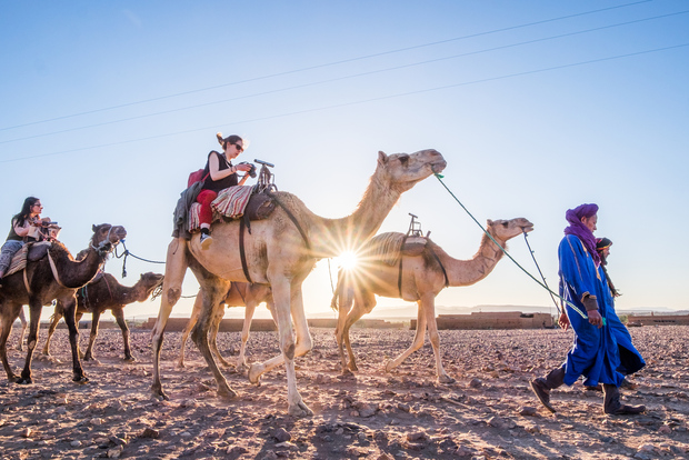 Da Marrakech: safari di 2 giorni nel deserto di Zagora con cibo e campeggio