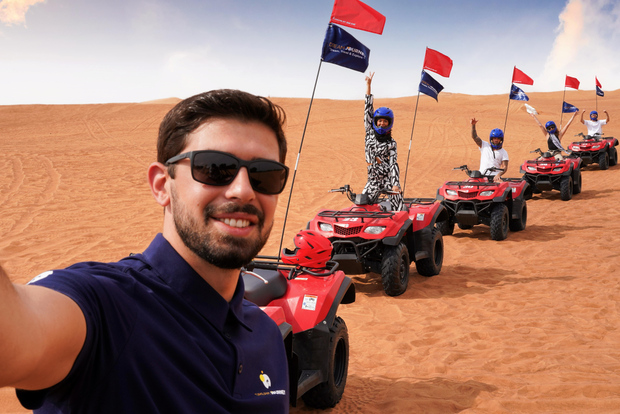Safari nel deserto di Dubai - Giro in cammello, sandboarding e 30 minuti in quad