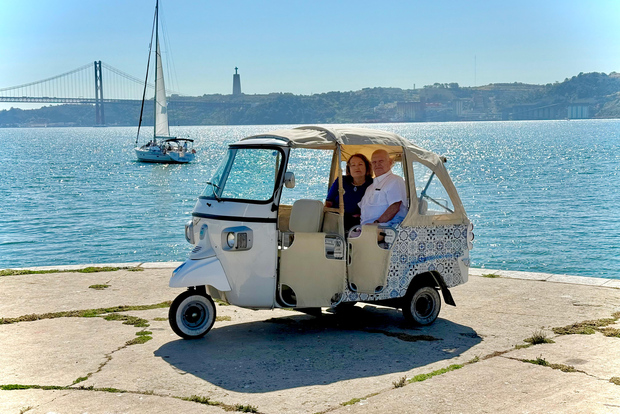 Lisbona: Belém e Fabbrica LX Tour privato in tuk tuk con prelievo