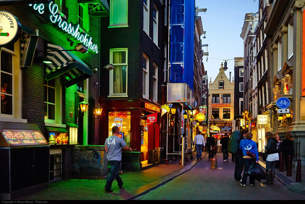 Amsterdam: Tour privato del quartiere a luci rosse e tour gastronomico