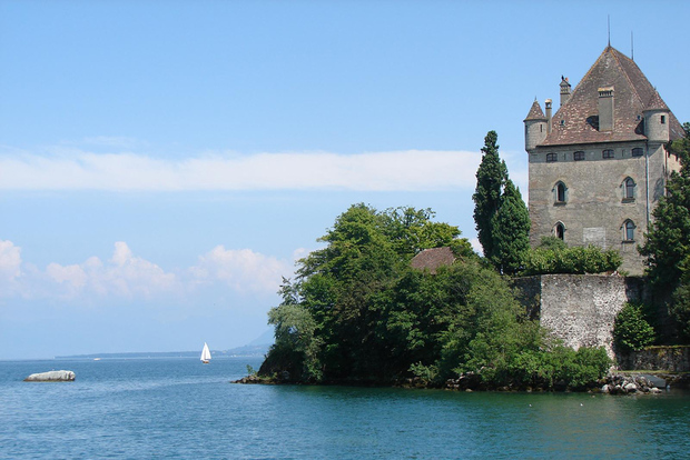 From Geneva: Yvoire Castle & Lake Geneva Cruise