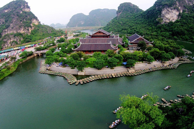 Из Ханоя: индивидуальный тур на целый день в пагоду Транг Ан и Бай Динь