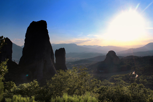 Atenas: tour de 2 días a Delfos y Meteora con hotel