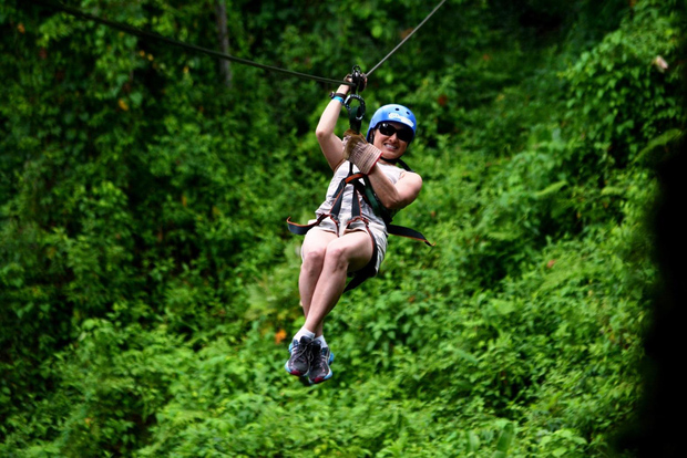 San José: vulcano Arenal, sorgenti termali e teleferica con pasti