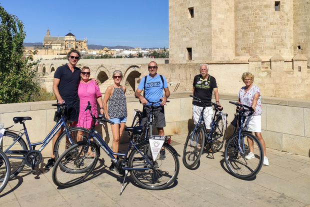 Cordova: tour privato dei momenti salienti della bici con guida personale