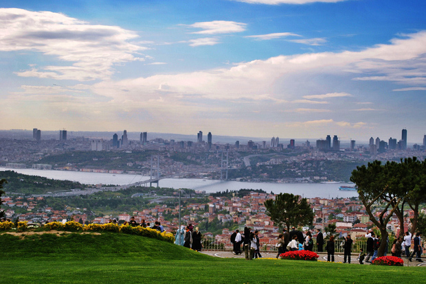 Crociera sul Bosforo e tour dei due continenti con guida locale