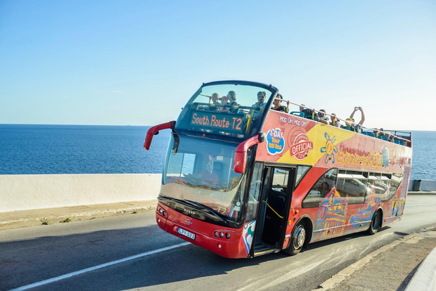 Malta: Tour panoramico della città in autobus e tour in barca opzionale