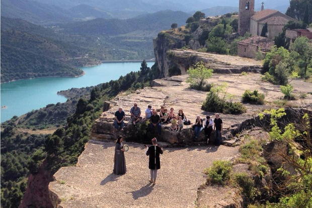 Salou: Tour guiado pela vila medieval de Siurana com serviço de busca no hotel