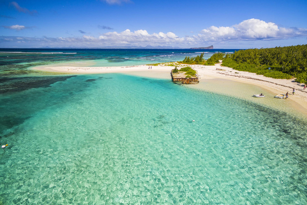 Три северных острова: частная прогулка на лодке и барбекю на пляже