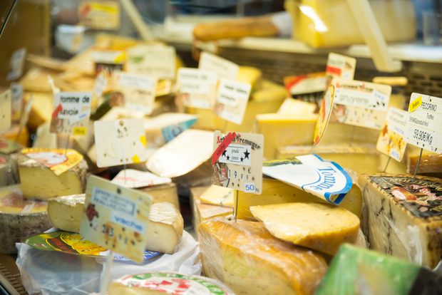 Paris: 2-Hour Aligre Market Walking Food Tour & Tasting