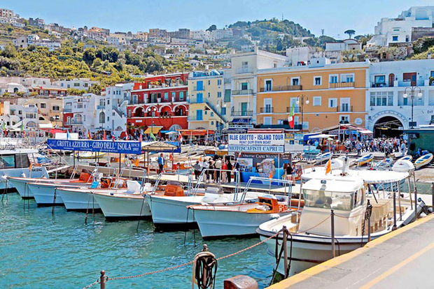 Capri: DIY Day Trip with Blue Grotto, Funicular & Lunch