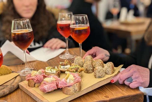 Venezia: tour gastronomico dello street food Cicchetti, Spritz, vino e aneddoti