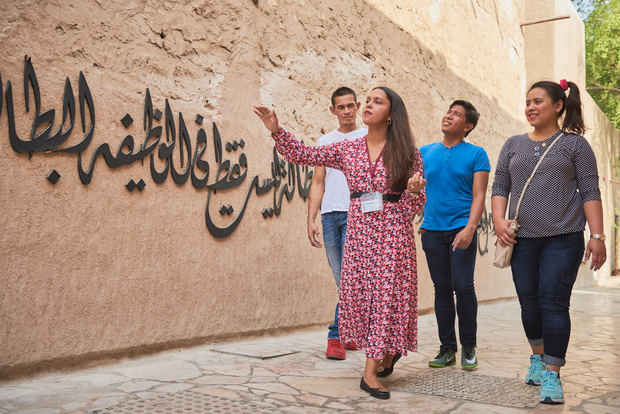 Dubai: Tour a pie privado por el casco antiguo, el patrimonio y los zocos