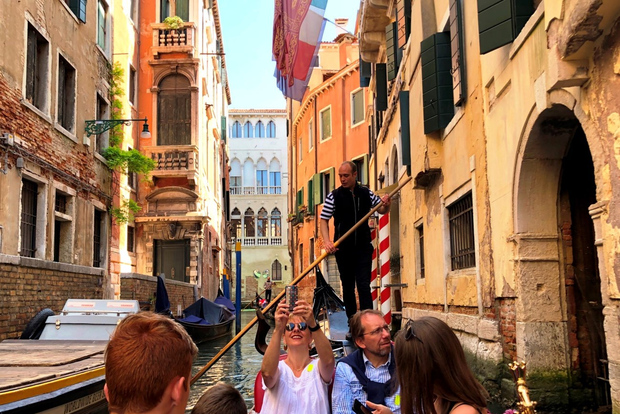 Venice Walking Tour and Gondola Ride Combo