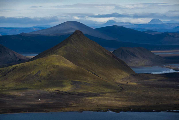 Von Reykjavik aus: Landmannalaugar Tagestour mit dem Luxus-Jeep