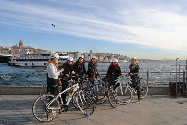 Istanbul: tour di mezza giornata in bicicletta e in barca di Eurasia