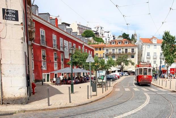 Lisbon: 3-in-1 Hop-On Hop-Off Bus and Tram Tours