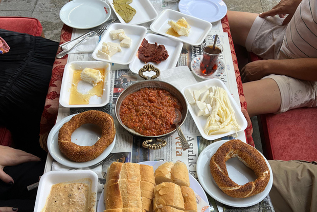 Private Food Tour in Local Food Markets in Asian Side by Van