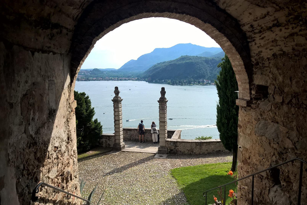 Lugano: Capture the most Photogenic Spots with a Local