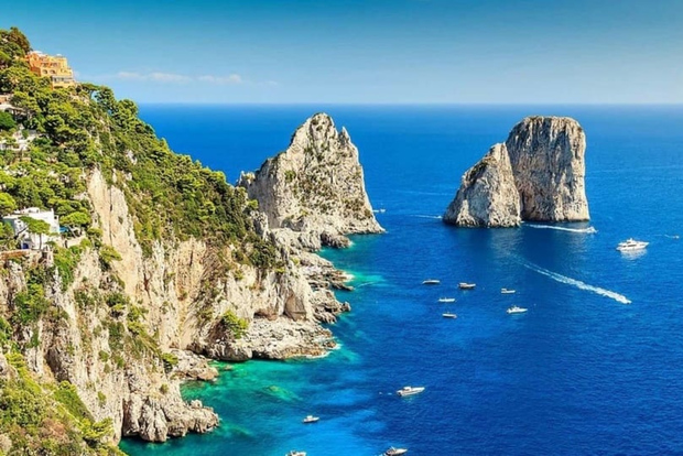 Från Amalfi: Båttur till Li Galli och Capriöarna