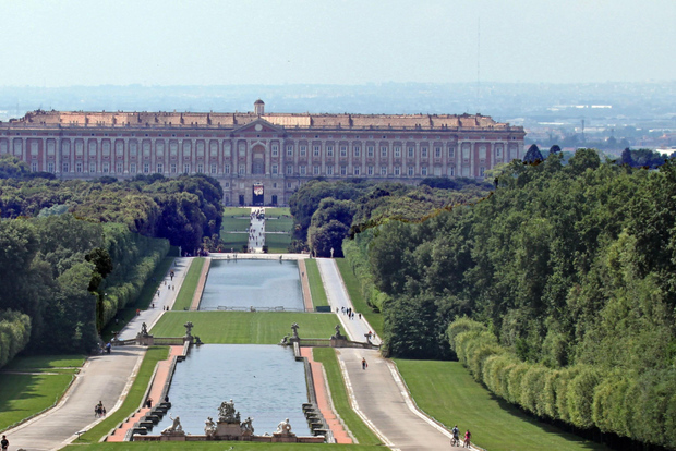 Caserta: Royal Palace of Caserta Tour with an Art Historian